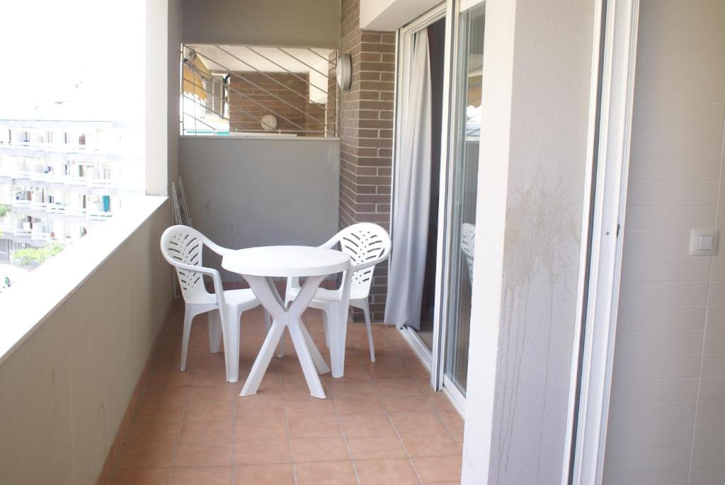 Salou Med Apartamentos Bilik gambar